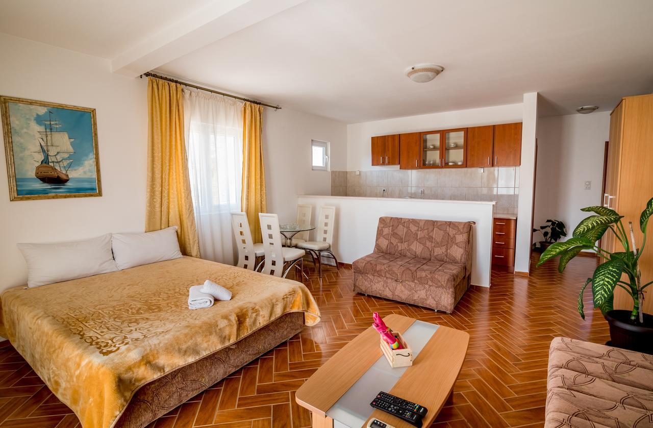 Bianca Apartments Херцег-Нови Экстерьер фото
