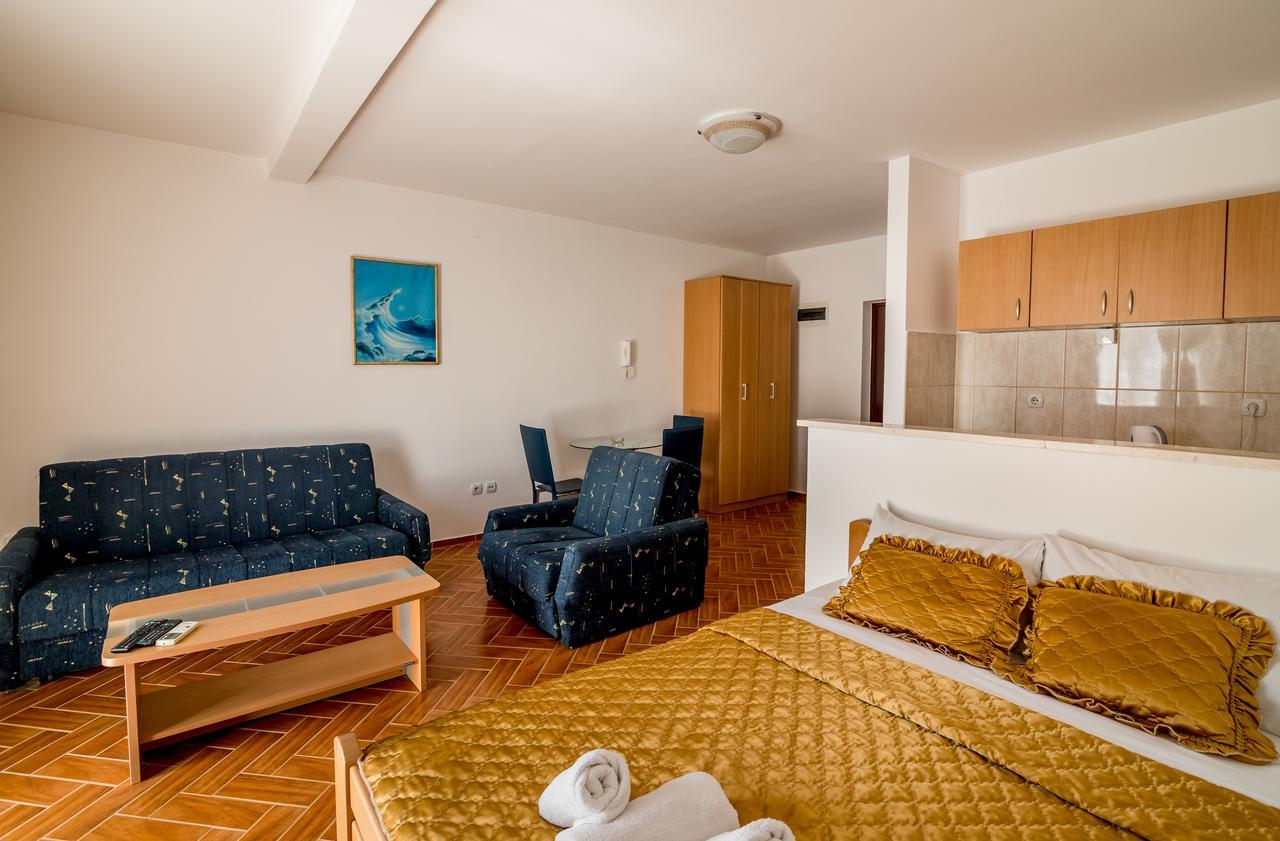 Bianca Apartments Херцег-Нови Экстерьер фото