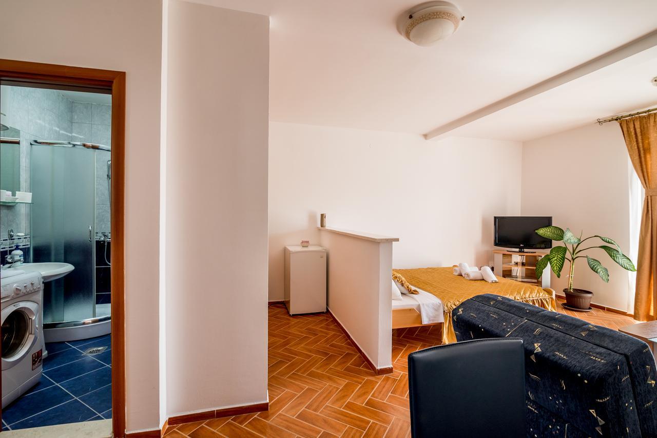 Bianca Apartments Херцег-Нови Экстерьер фото